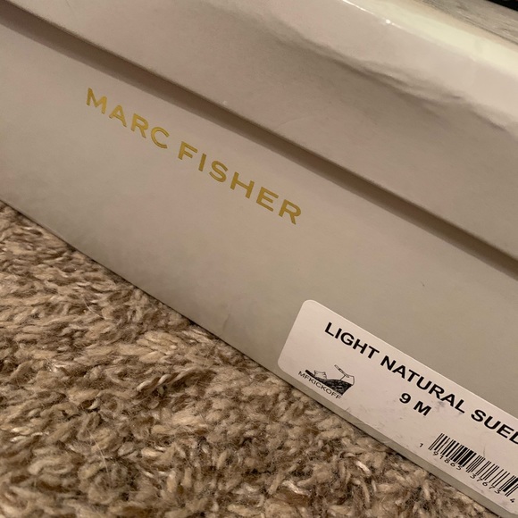 Marc Fisher Ruffle Wedges - Picture 7 of 8